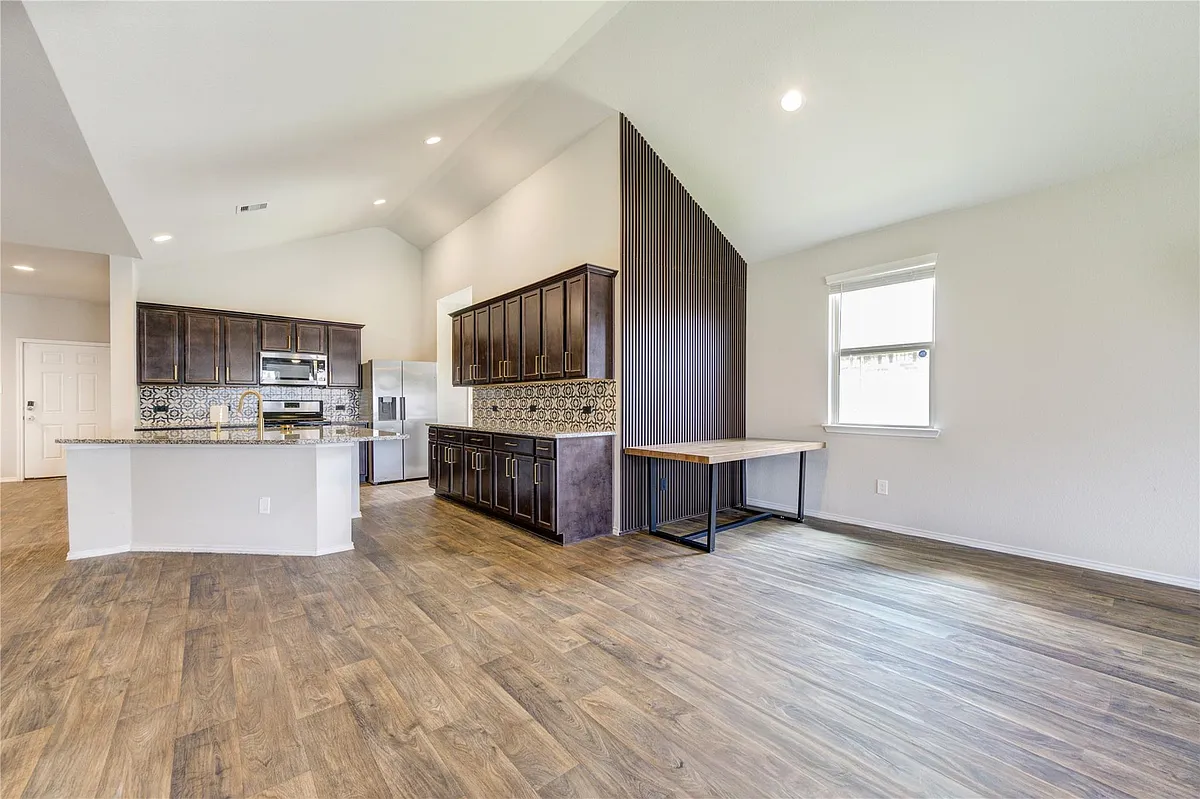 Building Photo - 20451 Green Mountain Dr