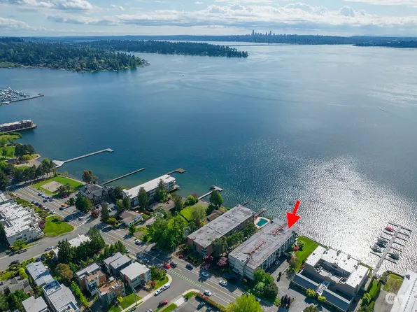 6333 Lake Washington Boulevard NE #203, Kirkland, WA 98033
