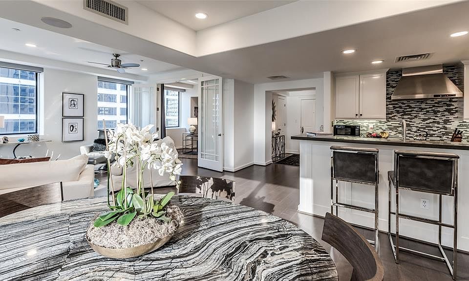 From this view see dining, kitchen, entry, study and VIEW! Breakfast bar can easily accommodate bar stools. It's easy to see the