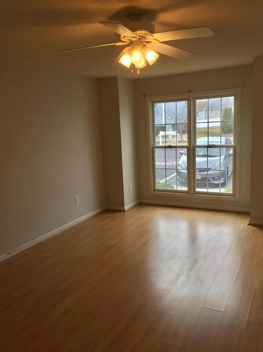 Building Photo - 1057 Alexander Hamilton Ln