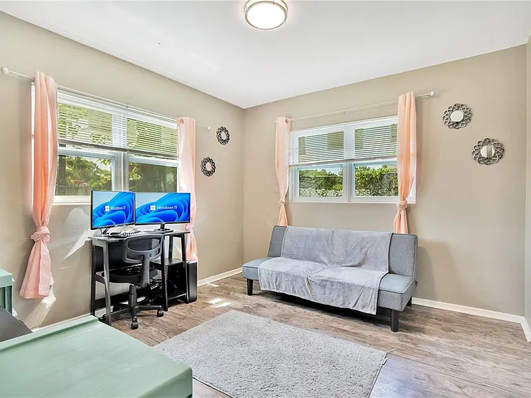 1301 Lawne Blvd — Photo 21