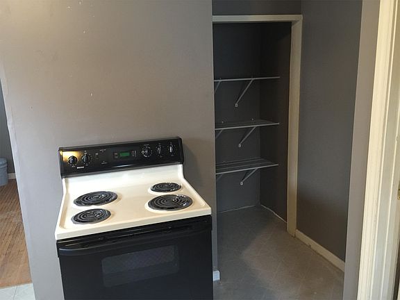 5th image of 3114 McArthur Dr