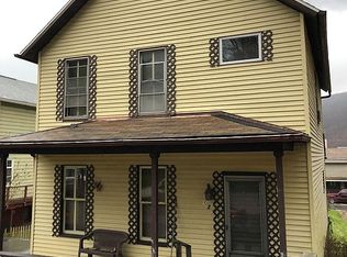 127 Clinton Ave, South Renovo, PA 17764