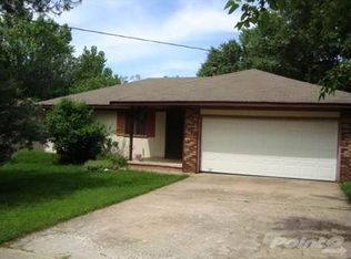 3721 S Bradley Ave, Springfield, MO 65804