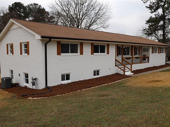 3rd image of 1170 Alan Ln
