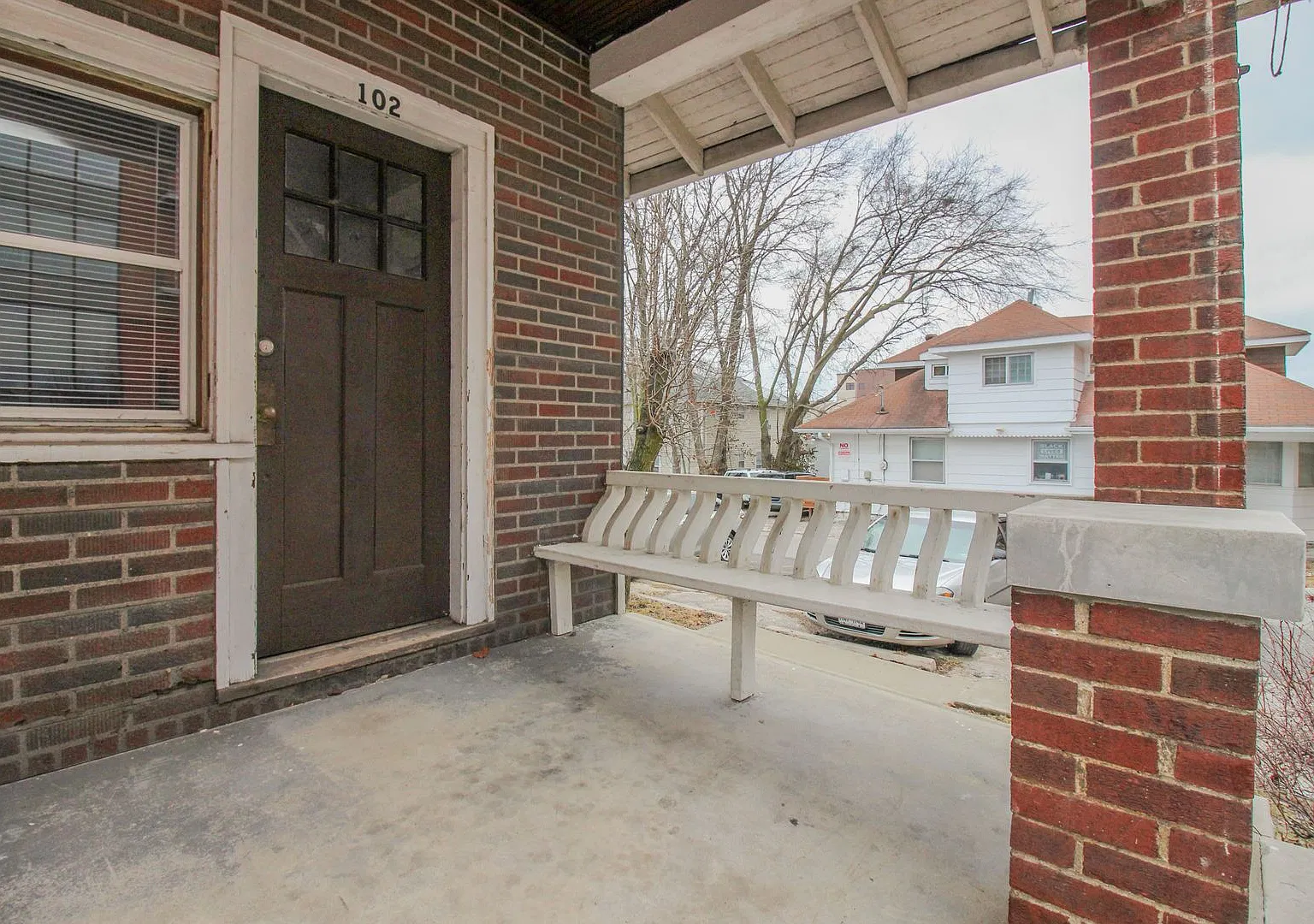 1111 E Walnut — Photo 3