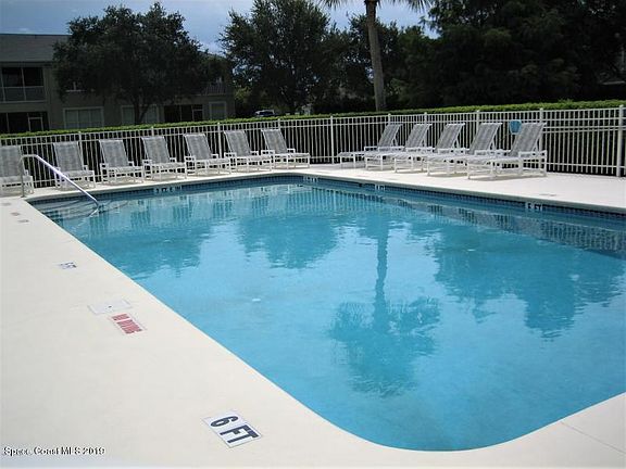 4th image of 1340 Hampton Park Ln