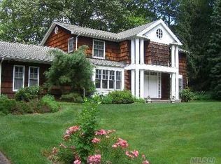 39 Woodvale Dr, Syosset, NY 11791