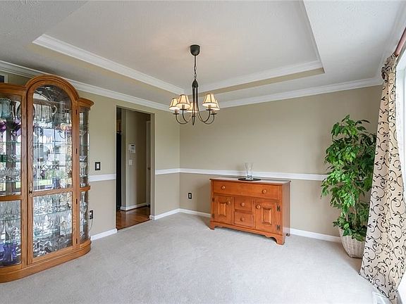 5th image of 25 Enwright Dr