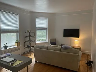 Rented by K & O Realty Associates Inc.