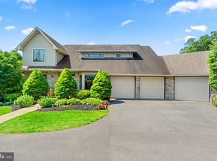 2338 Golf View Ln, Hampstead, MD 21074