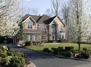 15 Sunset Rd, North Branford, CT 06471