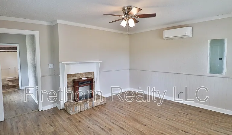 1400 Maple St — Photo 14