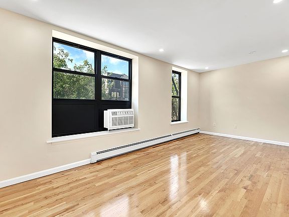 3rd image of 14-23 31st Ave #2B