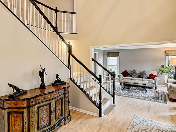 3rd image of 1770 W Windmill Ct