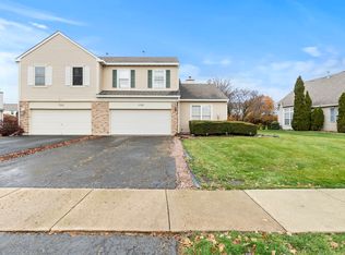 1150 Coventry Ln, Bolingbrook, IL 60440