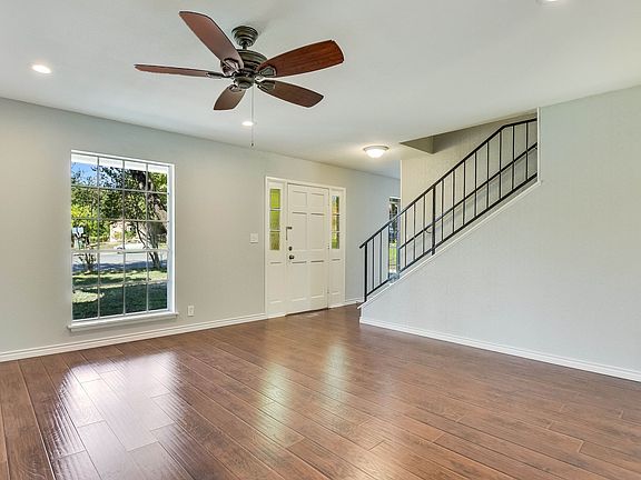 5th image of 2106 Seven Pines St
