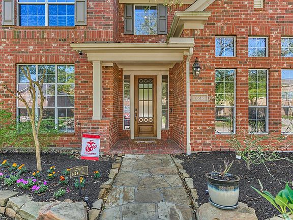 5th image of 6615 Pelham Chase Dr
