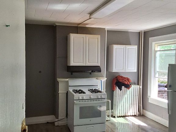 5th image of 6 Liberty St APT 1