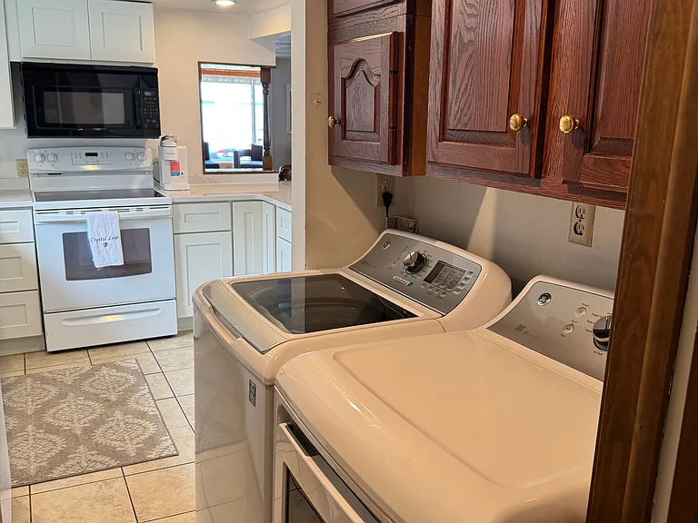100 S Lakeview Dr — Photo 9