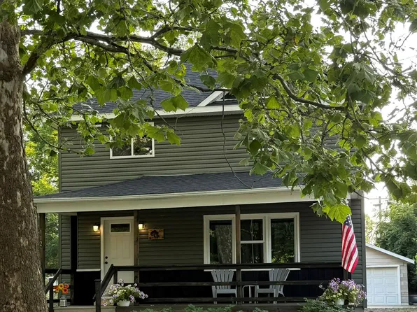 112 Alexander St, Caro, MI 48723