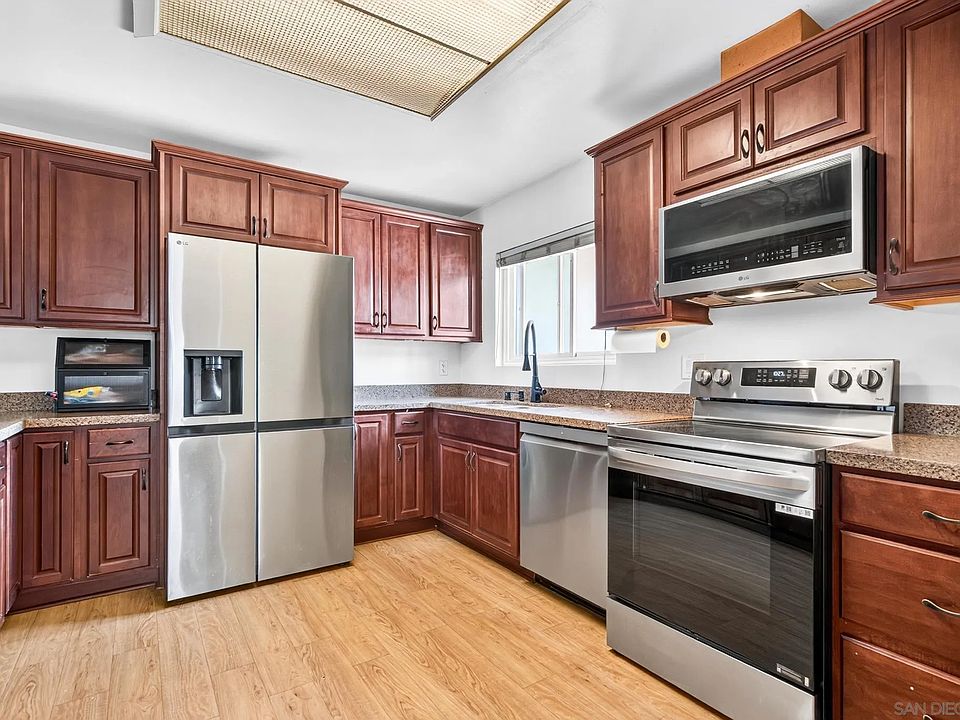 1st image of 423 5th St