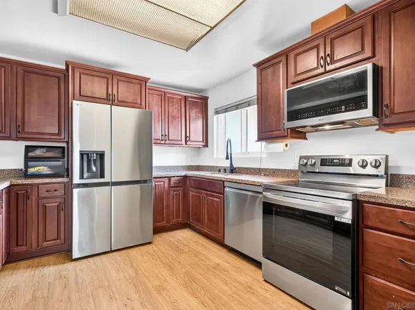 423 5th St, Ramona, CA 92065