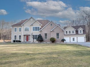 115 Center Cemetery Rd, Woodstock, CT 06281