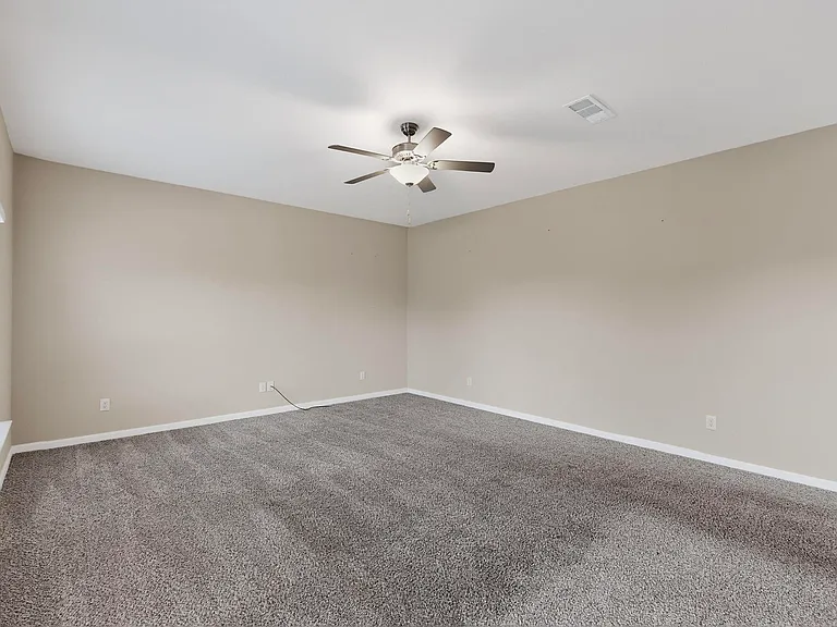 305 Honeysuckle Ln — Photo 31