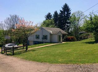 9404 Peebles Rd, Allison Park, PA 15101