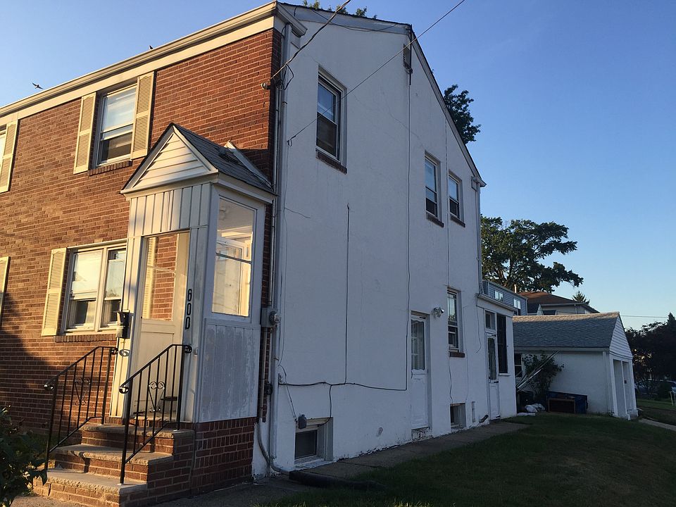 2nd image of 600 Maple Ave