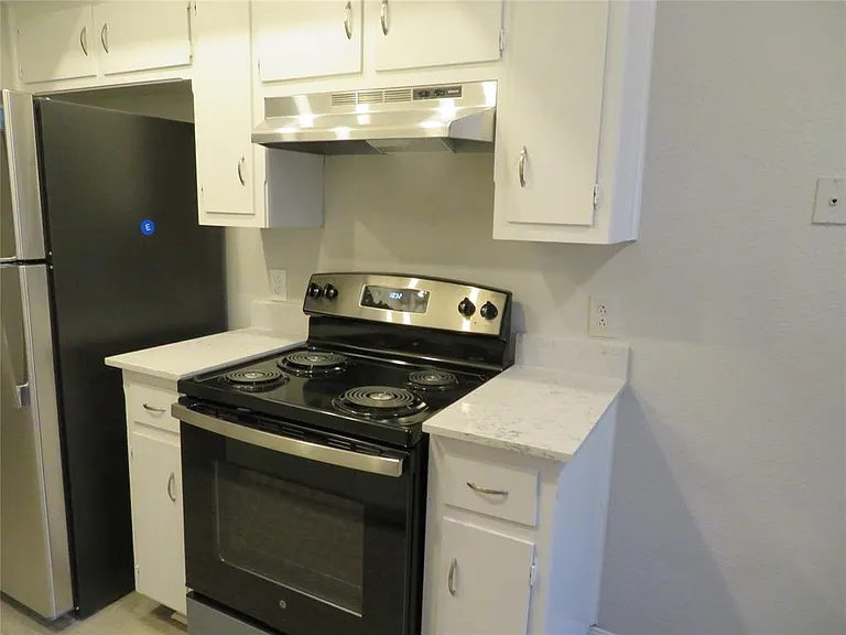 11700 Sierra Nevada #B — Photo 18