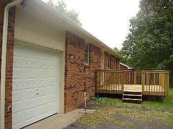3rd image of 632 Linda Ln