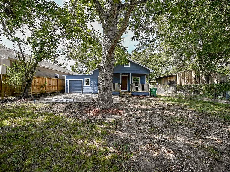8007 Carver Rd — Photo 29