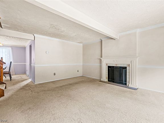 4th image of 7396 N Chestnut Commons Dr
