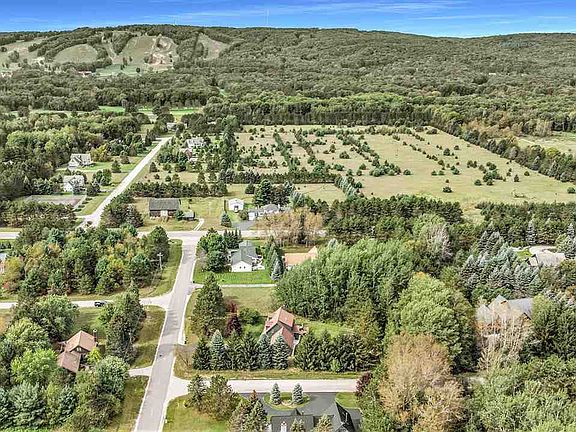 5th image of 31 Sun Valley Dr
