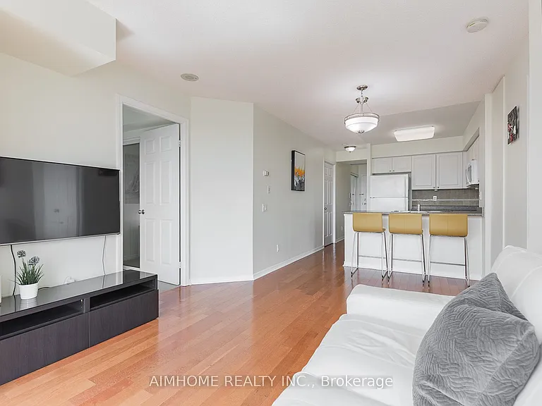 30 Harrison Garden Blvd #1106 — Photo 8