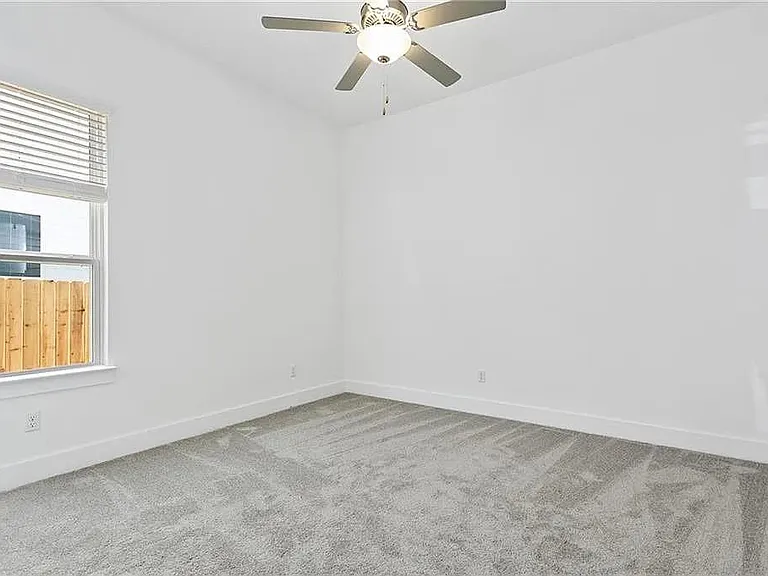 135 Horseshoe Cv — Photo 24