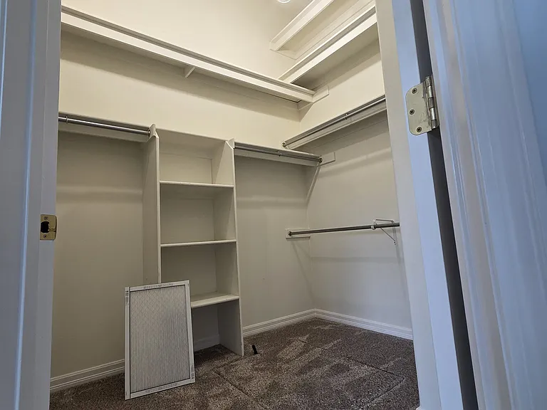 521 Burnham Pl — Photo 15