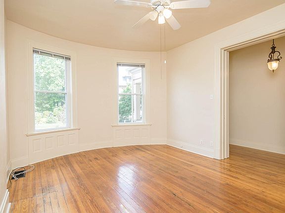 5th image of 2703 Virginia Ave #A