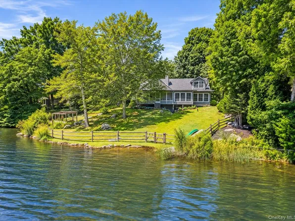 174 Lake Shore Road, Putnam Valley, NY 10579