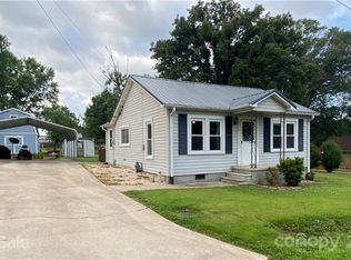 3715 2nd Ave NW, Hickory, NC 28601