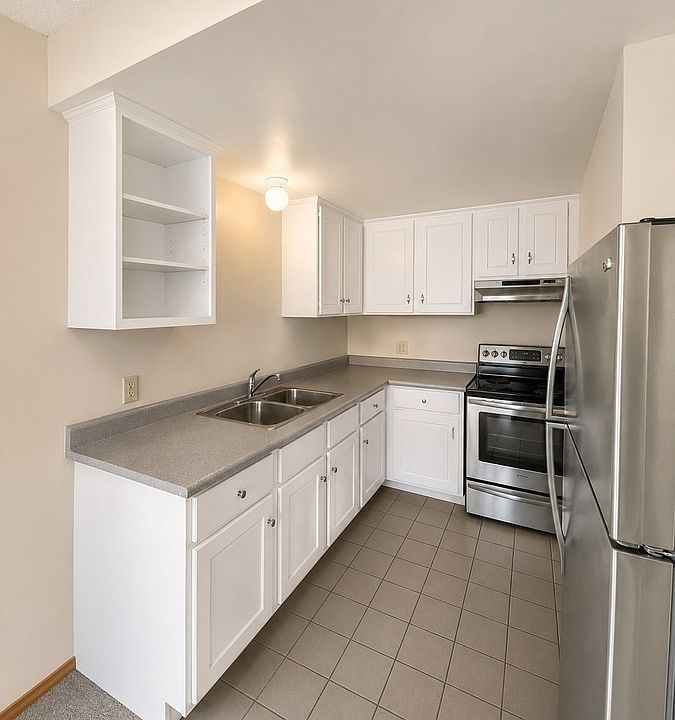 2nd image of 112 Sheldon Ave Unit 9