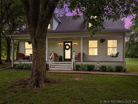 2nd image of 20727 S Lewis Ave
