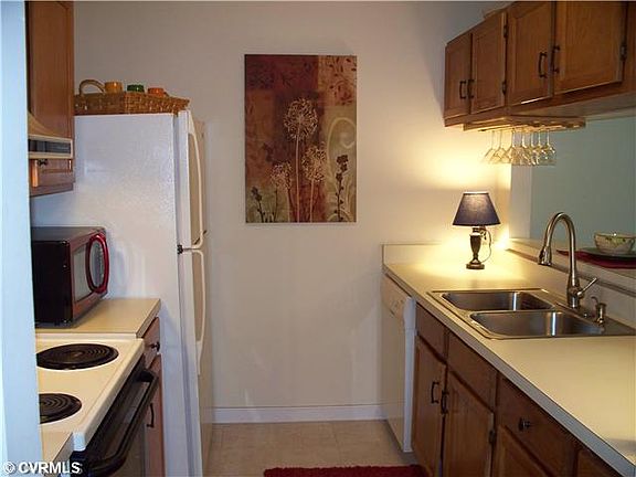 5th image of 2104 Waters Mill Point #2104