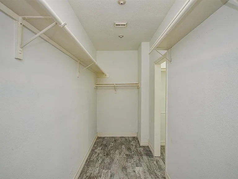 318 N Cypress Estates Cir — Photo 36