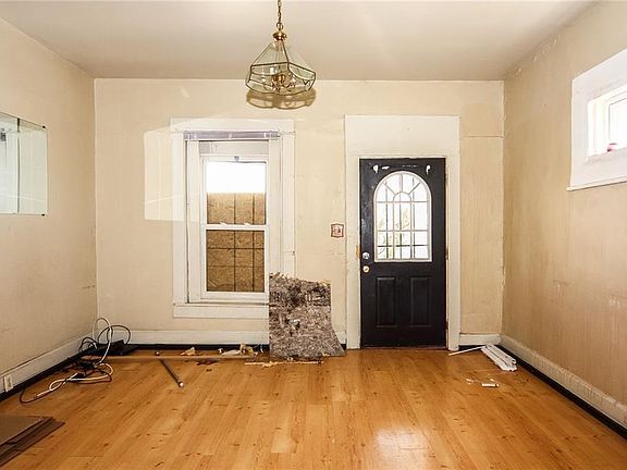 5th image of 3150 Central Ave