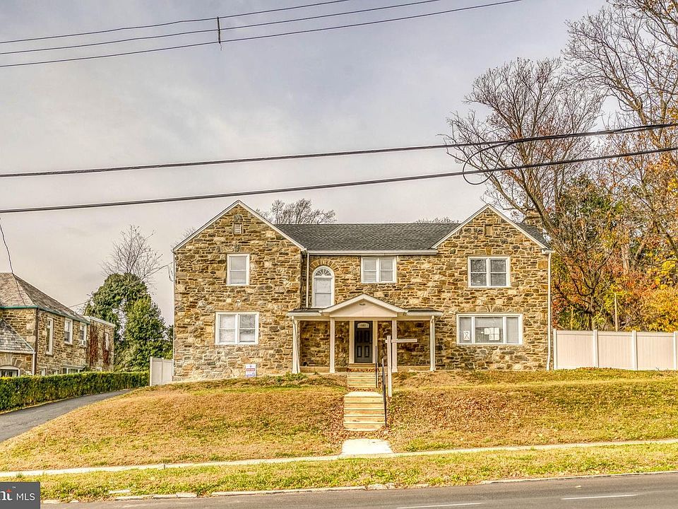 1st image of 5011 Woodbine Ave