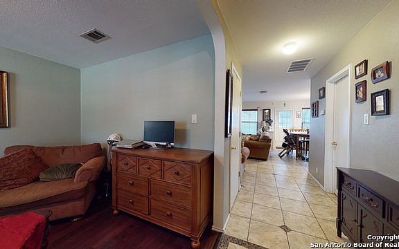 3rd image of 10403 Cub Valley