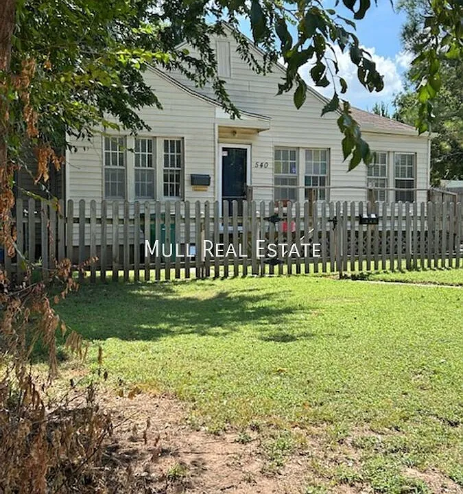 540 NW 49th St